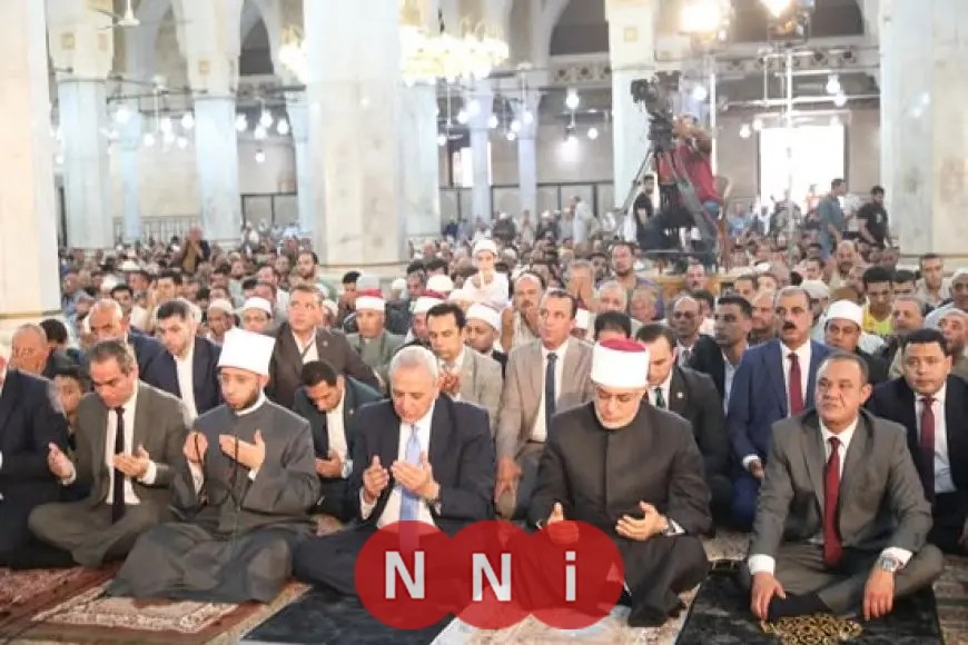 المفتي يؤدي صلاة الجمعة في مسجد سيدي أحمد البدوي بطنطا لتعزيز الحياة الروحية بالمجتمع