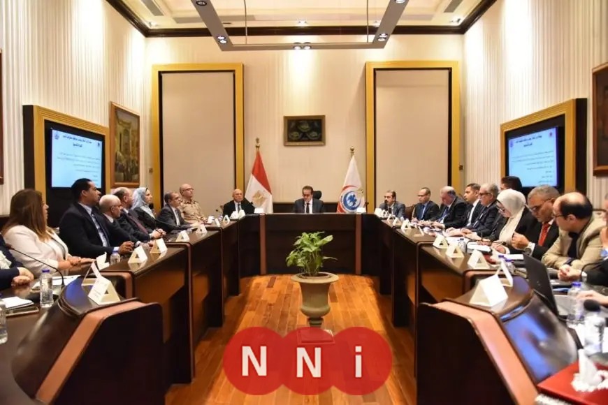 وزير الصحة يقود اجتماعاً لتوحيد أسعار الدم وضبط عمليات التبرع في مجلس مراقبة العمليات