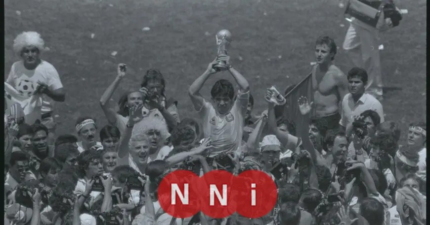 وفاة حامل دييغو مارادونا في نهائي كأس العالم 1986 تثير الحزن والذكريات