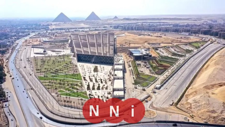 الملك الذهبي يستعرض كنوزه الكاملة لأول مرة بعد 11 يوما من أمام الأهرامات الرائعة إحدى عجائب الدنيا السبع