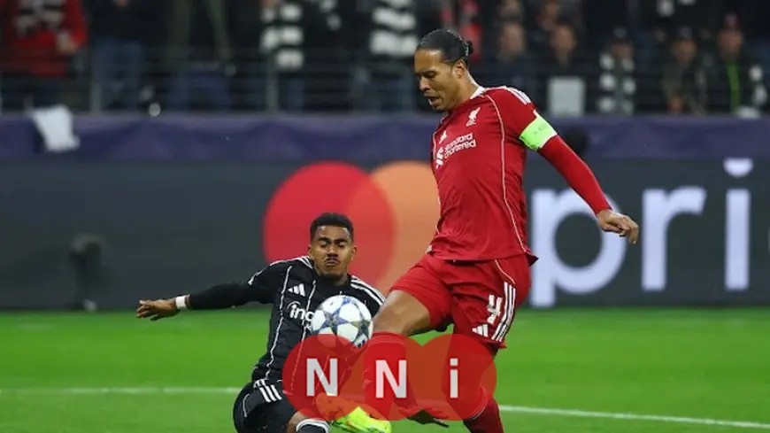 ليفربول يسيطر بثلاثية على آينتراخت فرانكفورت في الشوط الأول من دوري أبطال أوروبا