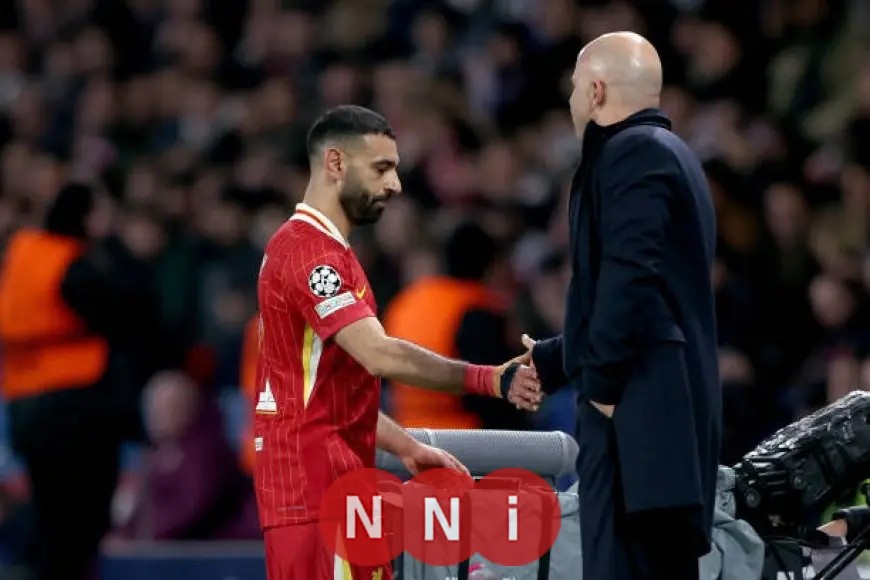 أول رد فعل من سلوت بعد إزالة محمد صلاح صورته بقميص ليفربول