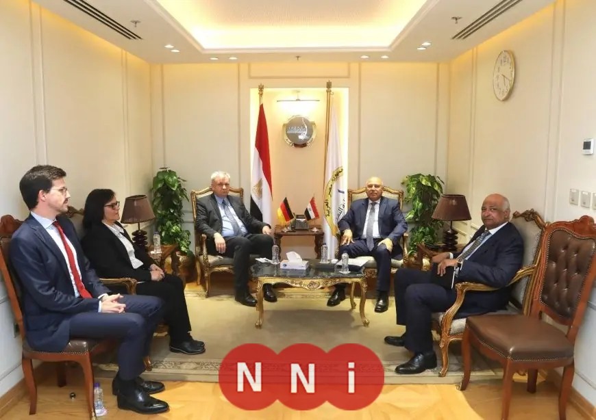 مصر تمهد الطريق لتصبح محوراً إقليمياً لصناعة السيارات وزير الصناعة والنقل يؤكد الجاهزية التامة