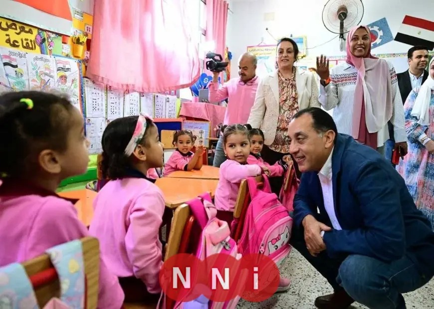 مدبولي يعدل مسار جولته في السويس لزيارة مدرسة محمد حافظ الابتدائية