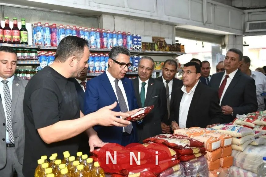 وزير التموين يتابع توافر السلع ويفحص منظومة الدعم