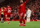 ليفربول يهزم أستون فيلا بثنائية ويعود إلى مسار الانتصارات في الدوري الإنجليزي