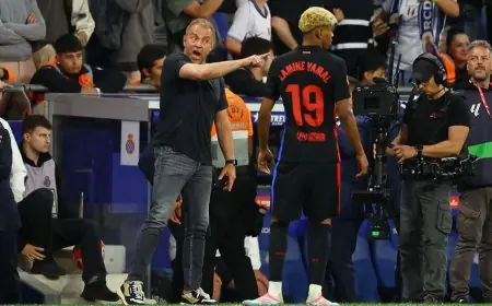 مدرب برشلونة فليك يكشف تفاصيل النقاش الصريح مع لامين يامال