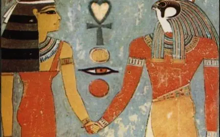 مفاجأة مثيرة: الفراعنة كانوا أول من ارتدى الصنادل والشباشب الذهبية في العالم