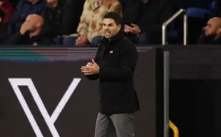 ميكيل أرتيتا يكشف تفاصيل إصابة فيكتور غيوكيريس ويثني على أداء مدافعي أرسنال