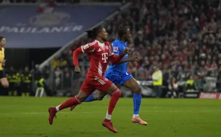 بايرن ميونخ يكتسح ليفركوزن بثلاثية نظيفة في قمة البوندسليجا