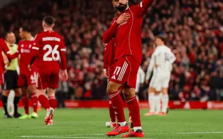 ليفربول يهزم أستون فيلا بثنائية ويعود إلى مسار الانتصارات في الدوري الإنجليزي