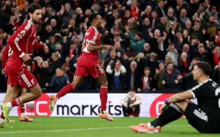 ليفربول يتخطى أزمته بفوز مثير على أستون فيلا ومحمد صلاح يسطع من جديد في التسجيل