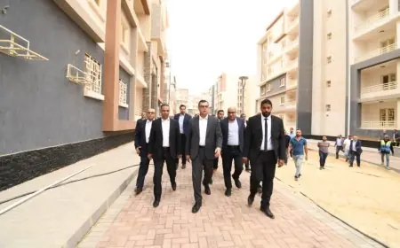 وزير الإسكان يشرف على تفقد الطرق ومشروع الإسكان المتوسط في حدائق أكتوبر