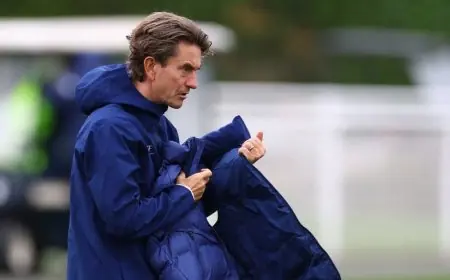 مدرب توتنهام: اعتذار فان دي فين وسبينس عن حادثة مباراة تشيلسي