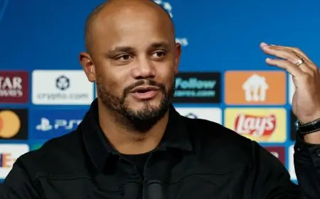 كومباني يبدي إعجابه بإنريكي الثائر قبل مواجهة دوري أبطال أوروبا