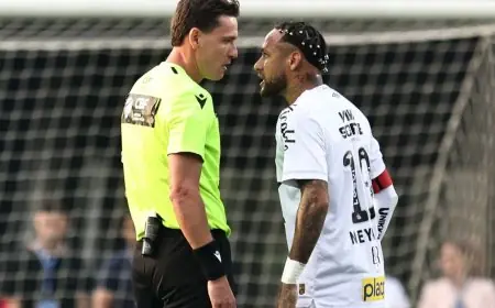 تحذيرات سانتوس لنيمار وسط شائعات انتقاله المرتقب للعب بجوار ميسي