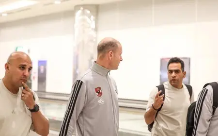 توروب يقدم محاضرة ملهمة للاعبي الأهلي في فندق الإقامة