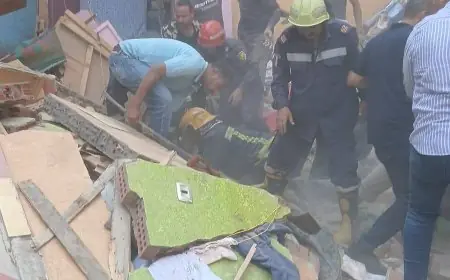 محافظ القاهرة يشدد على توفير الرعاية الصحية للمصابين بعد انهيار جزئي لعقار في حي الخليفة