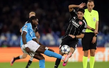 تعادل مثير بين فرانكفورت ونابولي بدوري أبطال أوروبا