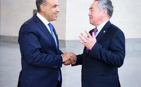 وزير الخارجية يلتقي نظيره القيرغيزي ويشدد على تعزيز التبادل التجاري والتعاون الاقتصادي