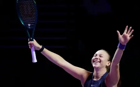 أنيسيموفا تتفوق على شفيونتيك وتتأهل إلى نصف نهائي البطولة الختامية في الرياض