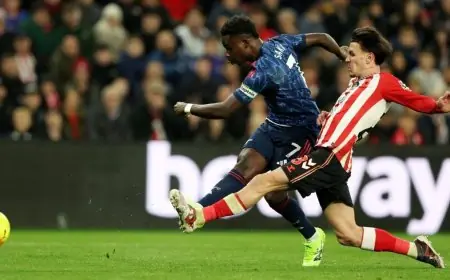 سندرلاند يفرض تعادلًا مثيرًا على أرسنال ويشعل منافسة نارية بين سيتي وليفربول