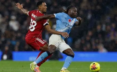 مانشستر سيتي يكتسح ليفربول بثلاثية في مباراة تاريخية لغوارديولا