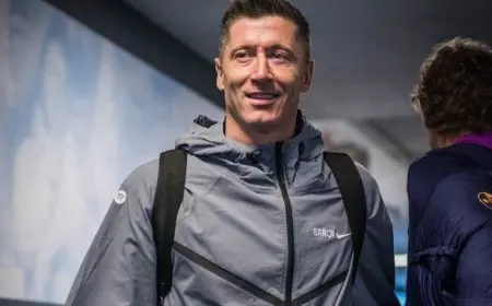 ليفاندوفسكي يواجه سيلتا فيغو في تشكيلة برشلونة وإيريك غارسيا يرتدي القناع