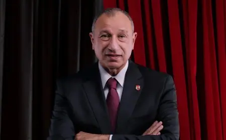 الخطيب يحتفي بنجوم الأهلي وفريقهم الفني والإداري بعد فوزهم بالسوبر المصري