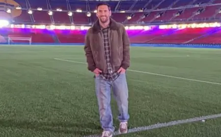 هل فريق برشلونة كان آخر من يعلم بزيارة ميسي إلى كامب نو؟