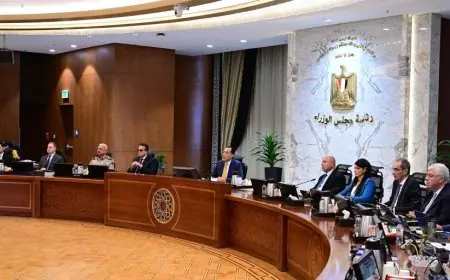 مدبولي يؤكد دعم الرئيس لقطاع الاتصالات لخلق فرص عمل للشباب