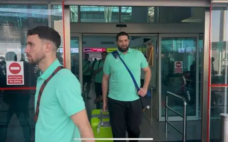 بعثة سموحة تصل الإمارات لخوض نهائي كأس السوبر لكرة اليد ضد الأهلي