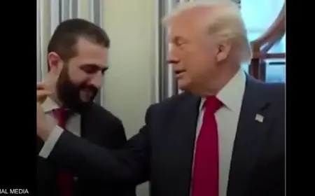 ترامب يفاجئ الشرع بسؤال محرج وعطر مميز في البيت الأبيض: كم عدد زوجاتك؟