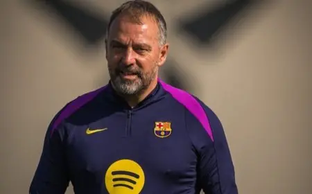 هانزي فليك يعزز فريقه بعودة ثلاثة لاعبين بارزين من إصاباتهم في برشلونة