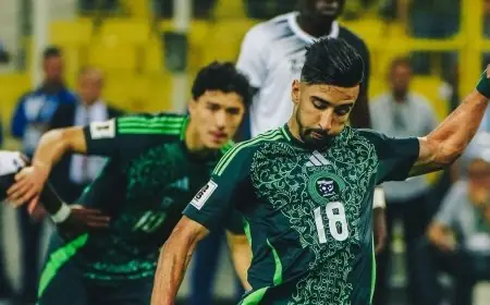 تشكيلة منتخب الجزائر ضد زيمبابوي في جدة: محرز بديلاً ومشاركة بونجاح وعمورة