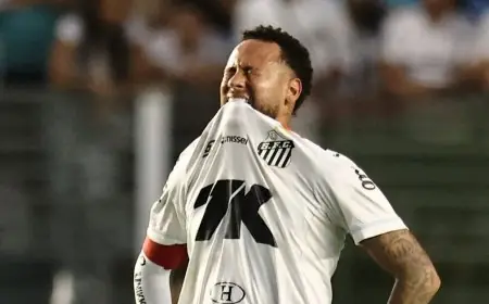 إصابة الركبة تُبعد نيمار عن المواجهة الحاسمة لسانتوس في الدوري البرازيلي