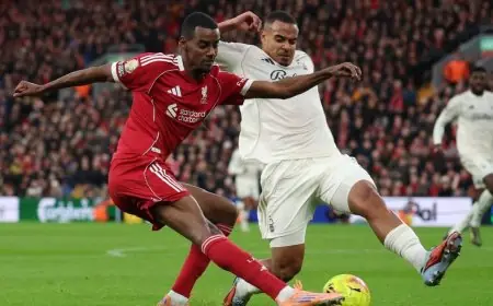 ألكسندر إيزاك يعاني من بداية مخيبة في مسيرته مع ليفربول