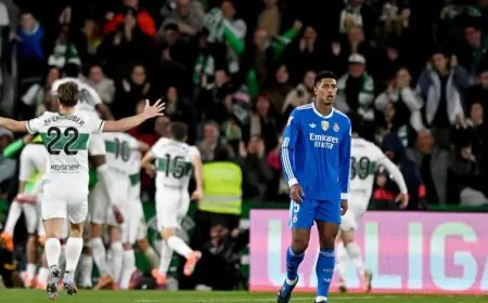 ريال مدريد يفلت من هزيمة تاريخية في ملعب إلتشي ويمنح برشلونة فرصة ذهبية