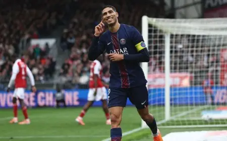 أشرف حكيمي يبدي تفاؤله بالمشاركة في أولى مباريات المغرب في كأس أمم إفريقيا