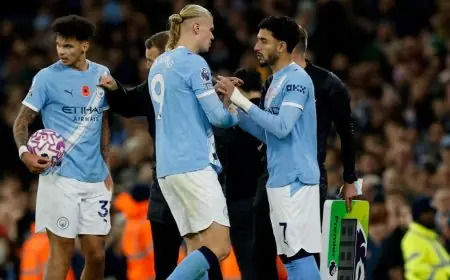 هل يقترب رحيل عمر مرموش من مانشستر سيتي قريباً؟