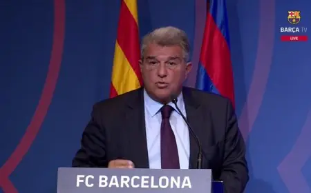 لابورتا يثني على فليك ويعلن عن خطط مستقبل برشلونة بعد العودة إلى كامب نو