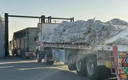 الهلال الأحمر المصري يرسل قافلة زاد العزة الـ 79 إلى غزة تحتوي على أكثر من 11 ألف طن من المساعدات الغذائية والطبية والشتوية