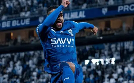 الهلال يكتسح الفتح بثلاثة أهداف في الشوط الأول من كأس الملك