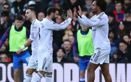 مانشستر يونايتد يحتل المركز السادس وبرونو فيرنانديز يتفوق على رقم سكولز التاريخي