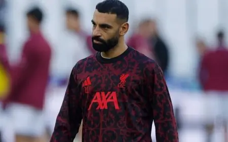 مفاجأة لمحبي كرة القدم: محمد صلاح يجلس على دكة البدلاء في الدوري الإنجليزي