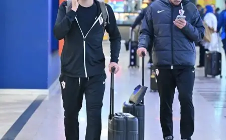 بعثة الزمالك تغادر جوهانسبرج بعد تعادل مثير مع كايزر تشيفز في كأس الكونفدرالية الأفريقية