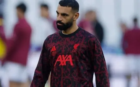 شيرر يؤكد: محمد صلاح ليس له حق الاعتراض ودعمي لسلوت قوي