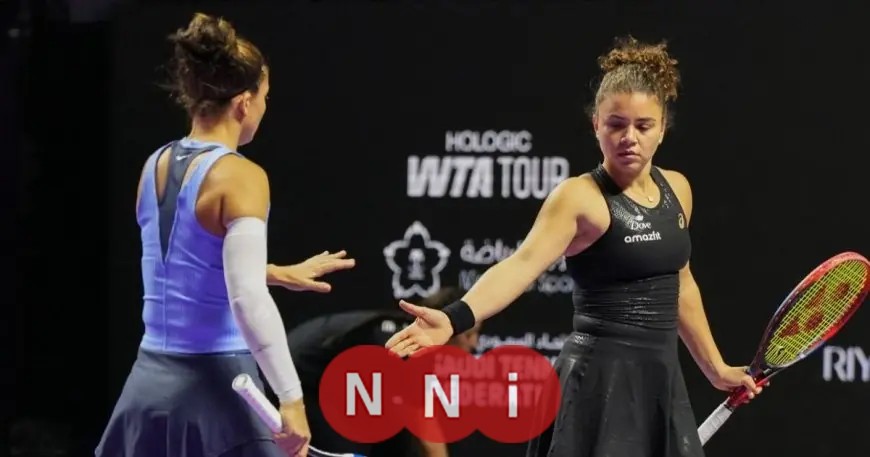 انطلاق مواجهات نارية في بطولة نهائيات رابطة محترفات التنس بالرياض