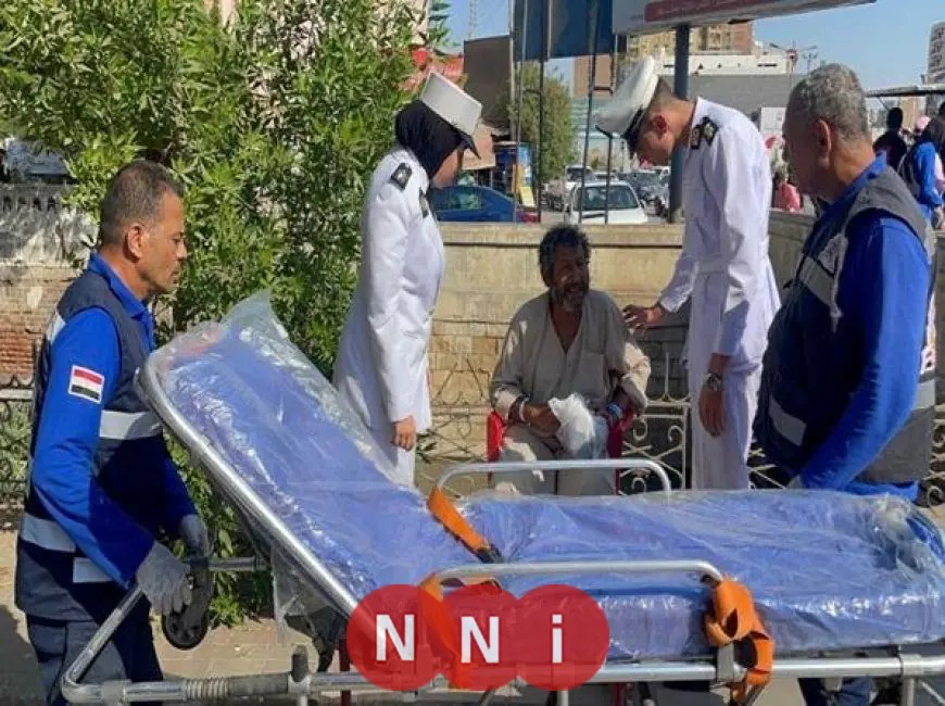 الداخلية تقدم يد العون لمُسن بلا مأوى وتؤمن له الرعاية الطبية الآمنة