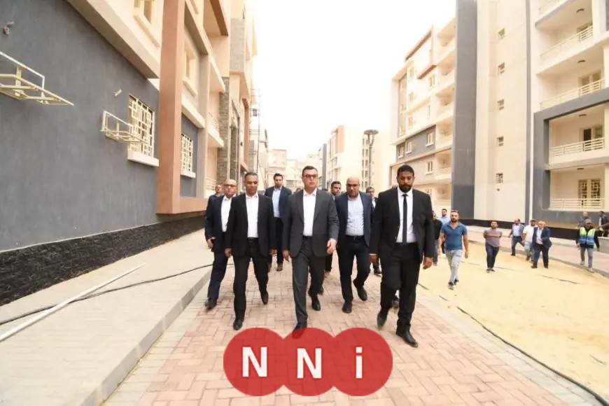 وزير الإسكان يشرف على تفقد الطرق ومشروع الإسكان المتوسط في حدائق أكتوبر